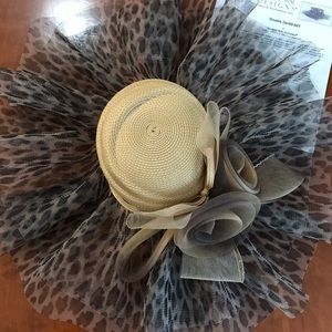 NWT Derby Hat (Includes Hat Box)